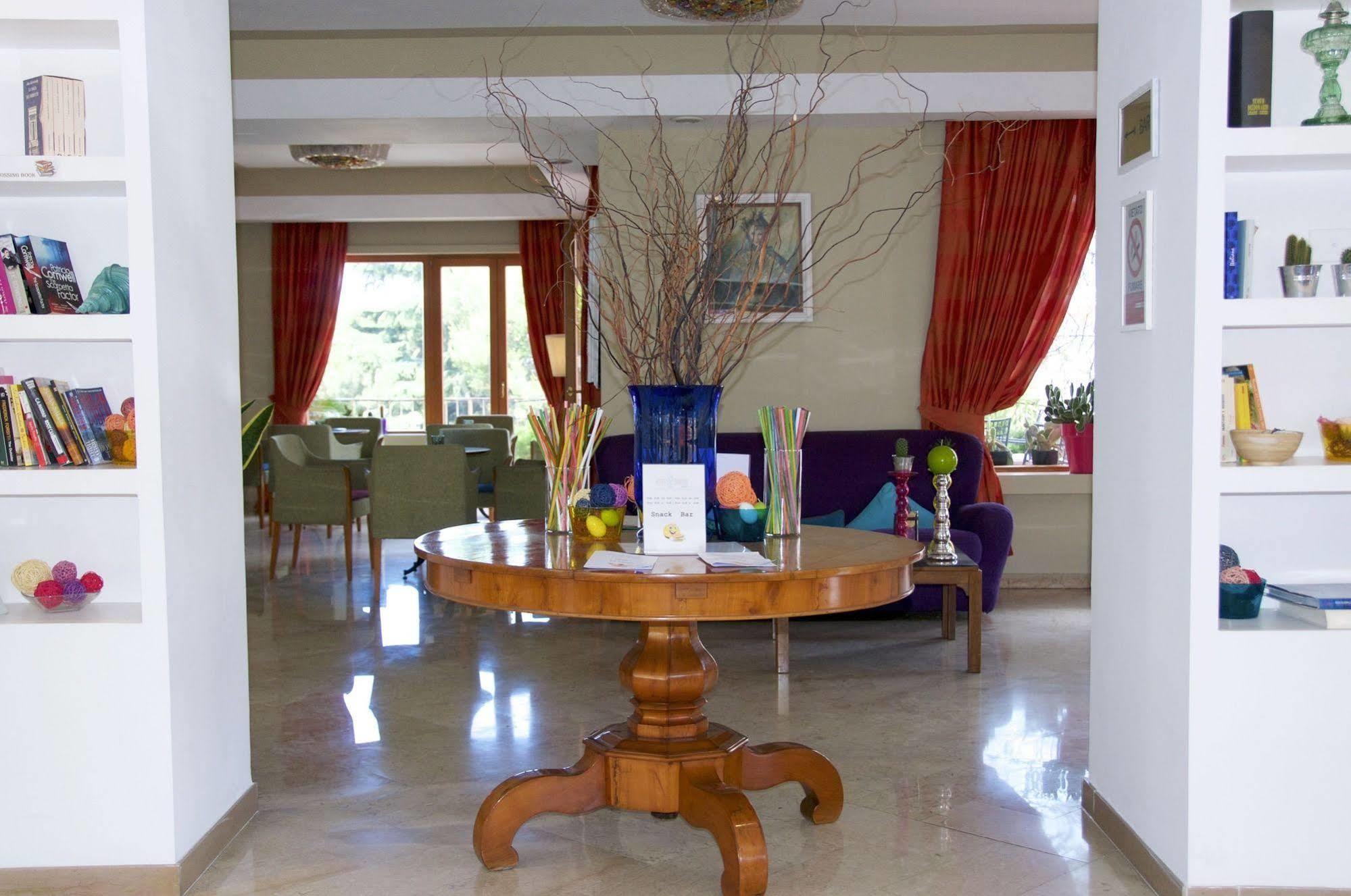Hotel Tirrenia Сорренто Экстерьер фото