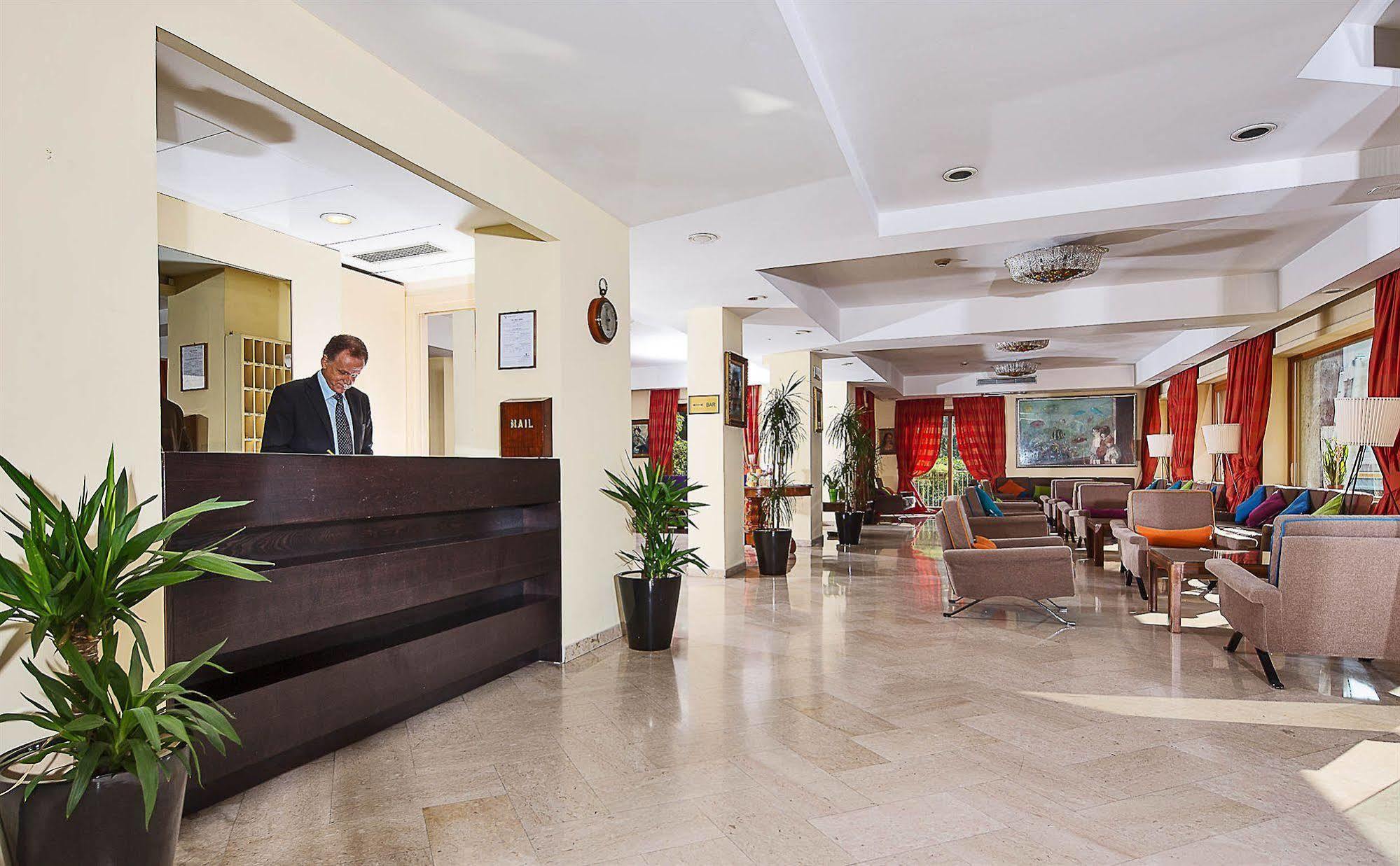 Hotel Tirrenia Сорренто Экстерьер фото