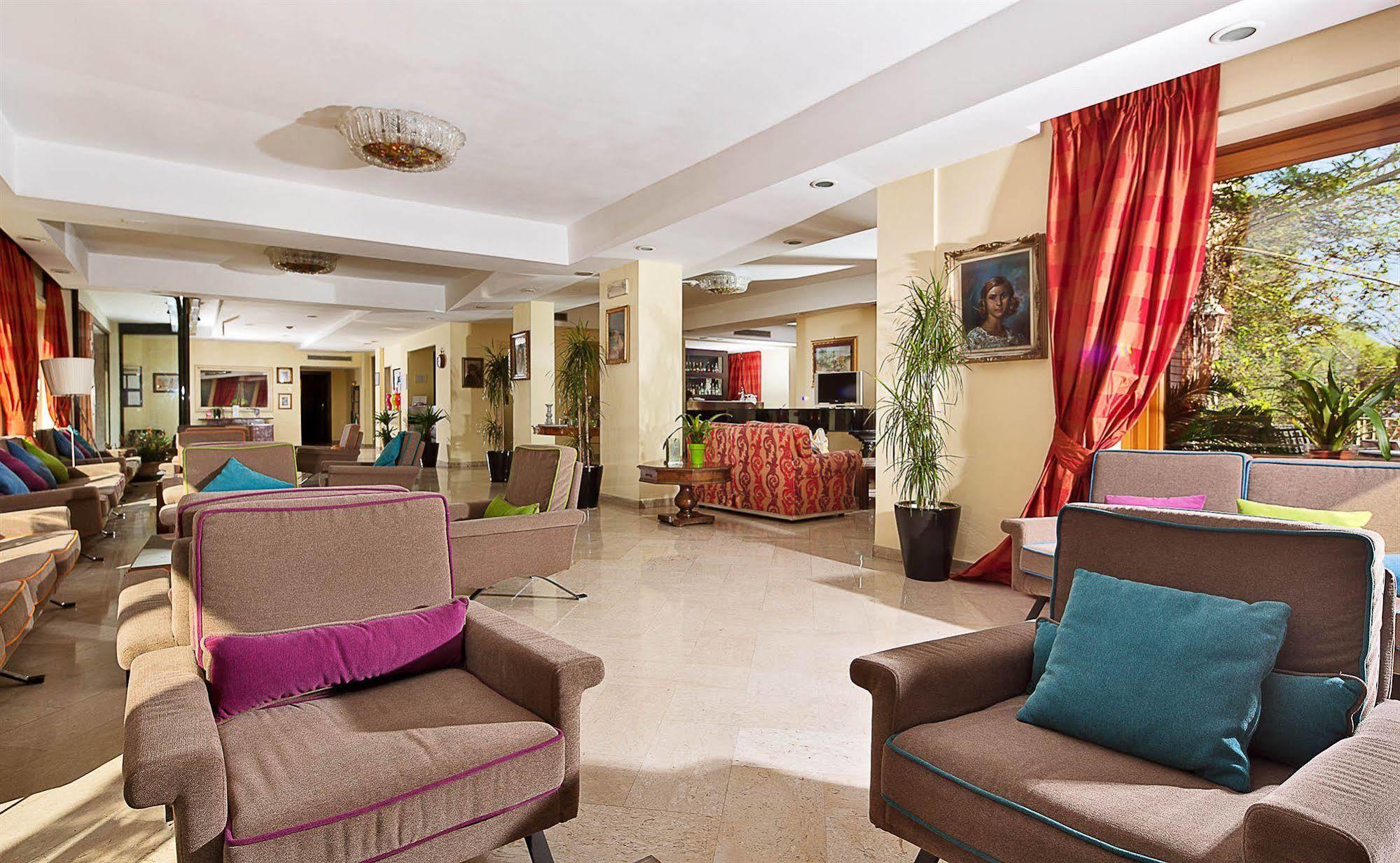 Hotel Tirrenia Сорренто Экстерьер фото